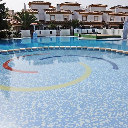 Apartamento Familiar Junto A La Playa De San Fernando - Oliva Luaran gambar