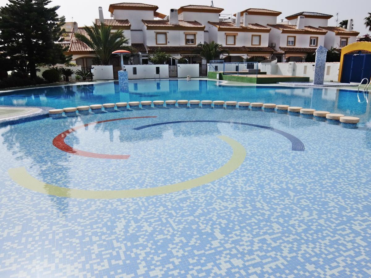 Apartamento Familiar Junto A La Playa De San Fernando - Oliva Luaran gambar