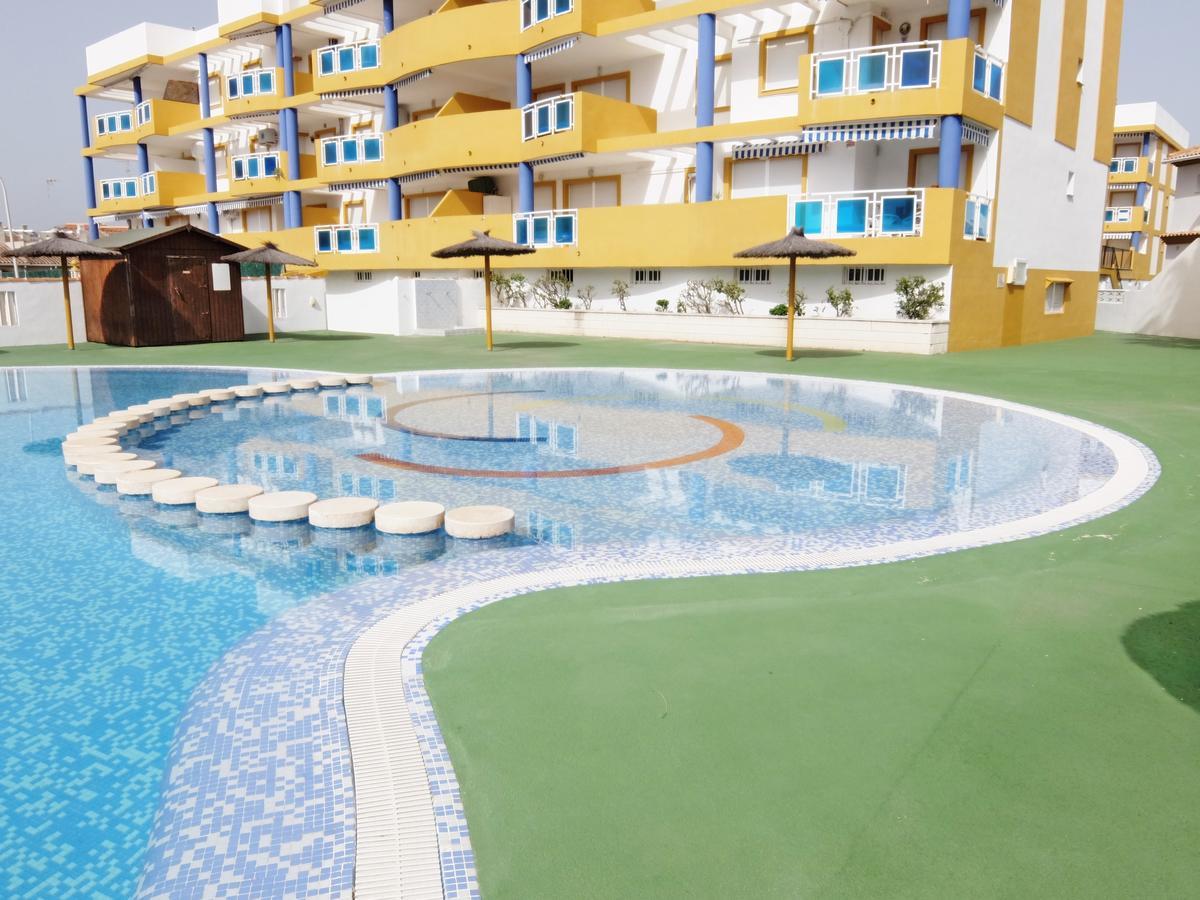 Apartamento Familiar Junto A La Playa De San Fernando - Oliva Luaran gambar