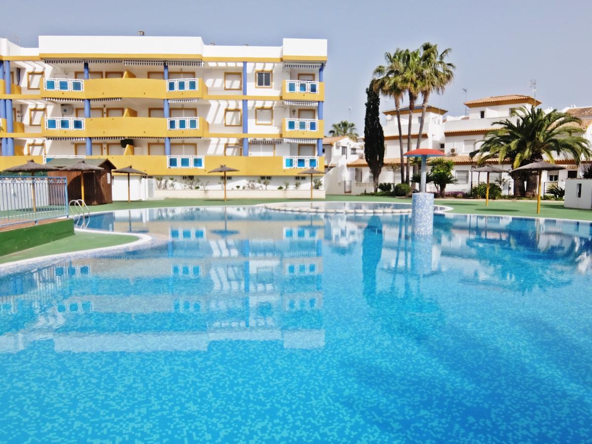 Apartamento Familiar Junto A La Playa De San Fernando - Oliva Luaran gambar